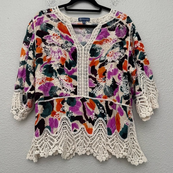 Democracy Three Quarter Sleeve V-Notch Neck Peplum Crochet Printed Woven Top M - Picture 2 of 15